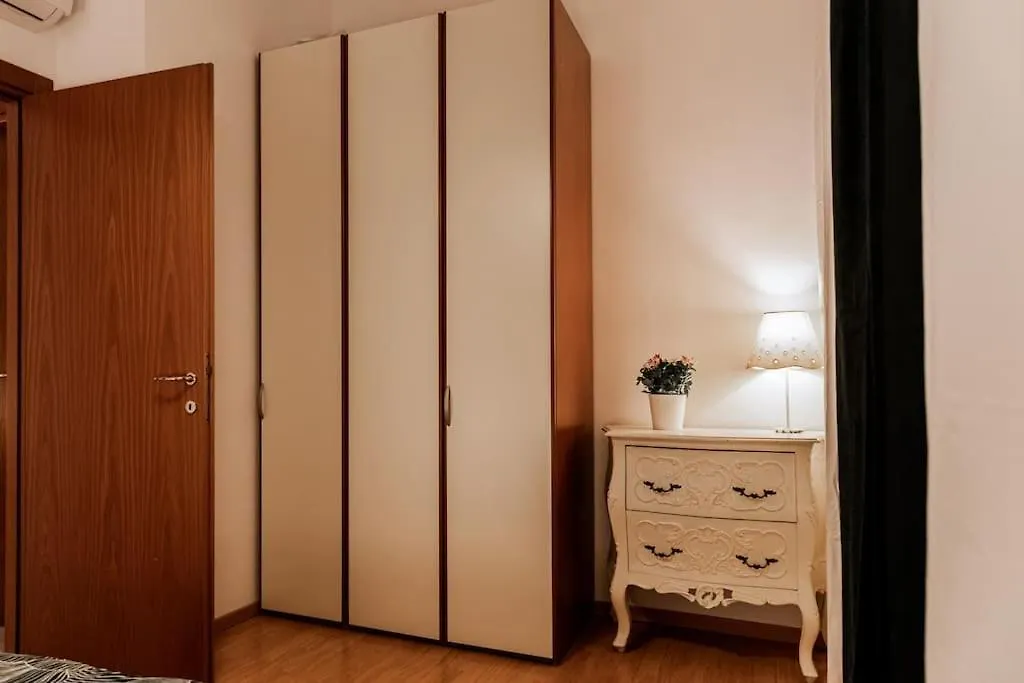 Magica' Bo Apartment Bologna 0*,